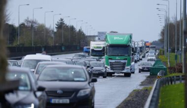 Gardaí concerned radicalised fuel protesters may confront or attack senior politicians – The Irish Times