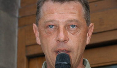 Liz Kershaw pays tribute to her brother, former BBC DJ Andy Kershaw who has died