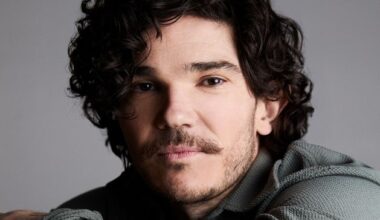 Irish actor Fra Fee: ‘I don’t think any actor is under any obligation to reveal who they like to sleep with’