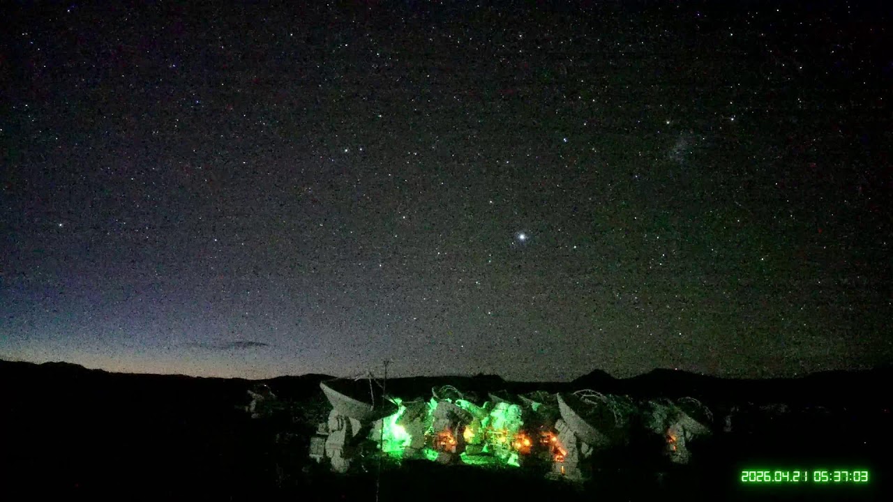 The Atacama Large Millimeter/submillimeter Array (ALMA) and Starry sky LIVE, Chile - YouTube