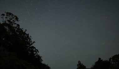 Look up tonight as the Lyrid meteor shower peaks - How to see the celestial show