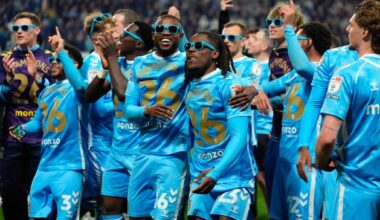 ‘Be back in time for kick-off on Sunday’ – Wrexham owners offer Coventry first-class trip to Las Vegas