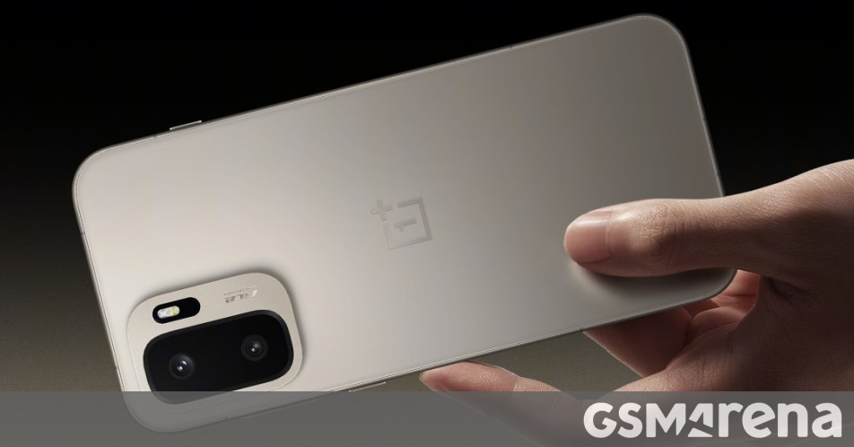 OnePlus Ace 6 Ultra shown off in new Metal Storm color