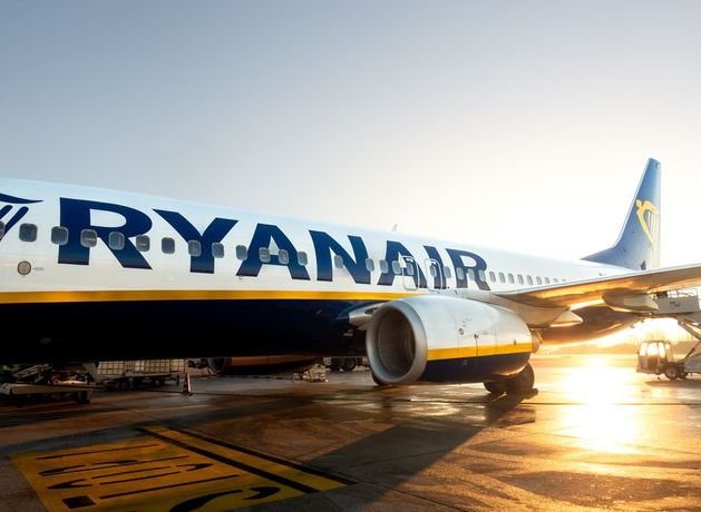 Ryanair to close airport check-in and bag-drop 20 minutes earlier amid queue concern