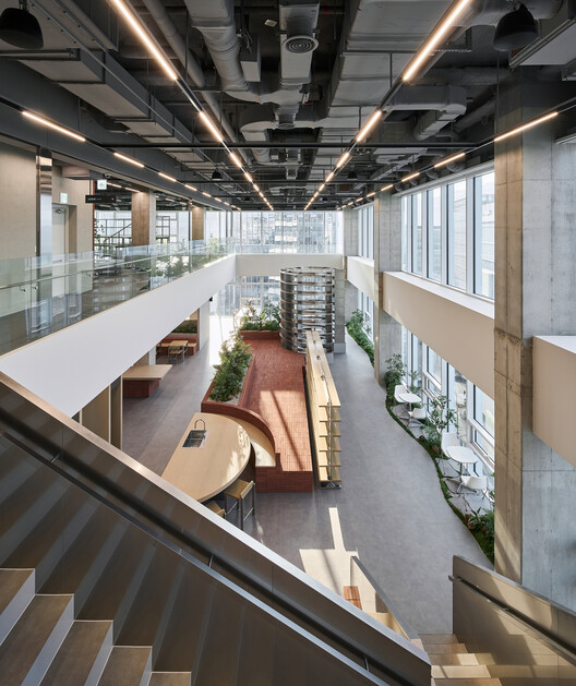 Woowa Brothers Office / unseenbird - Interior Photography, Stairs, Wood, Lighting, Glass