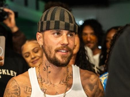 Justin Bieber Plays In "The League"