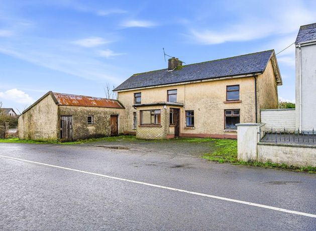 See inside the run-down Wexford farmhouse which just sold for €165,000 at auction