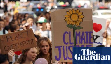 New global panel aims to accelerate move away from fossil fuels | Climate crisis