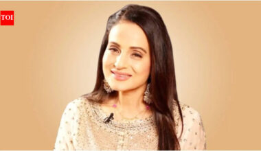 Ameesha Patel: ‘Ye to Tara Singh ki amanat hai’: Ameesha Patel recalls how a crowd stopped Bobby Deol from hugging her during ‘Humraaz’ shoot | Hindi Movie News