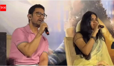 Aamir Khan sings live at the 'Ek Din' event after 2 years of lessons; internet goes wild | Hindi Movie News