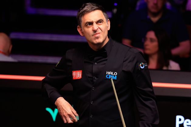 Neil Robertson calls for ban on Ronnie O’Sullivan’s chalk: ‘All the players hate it’