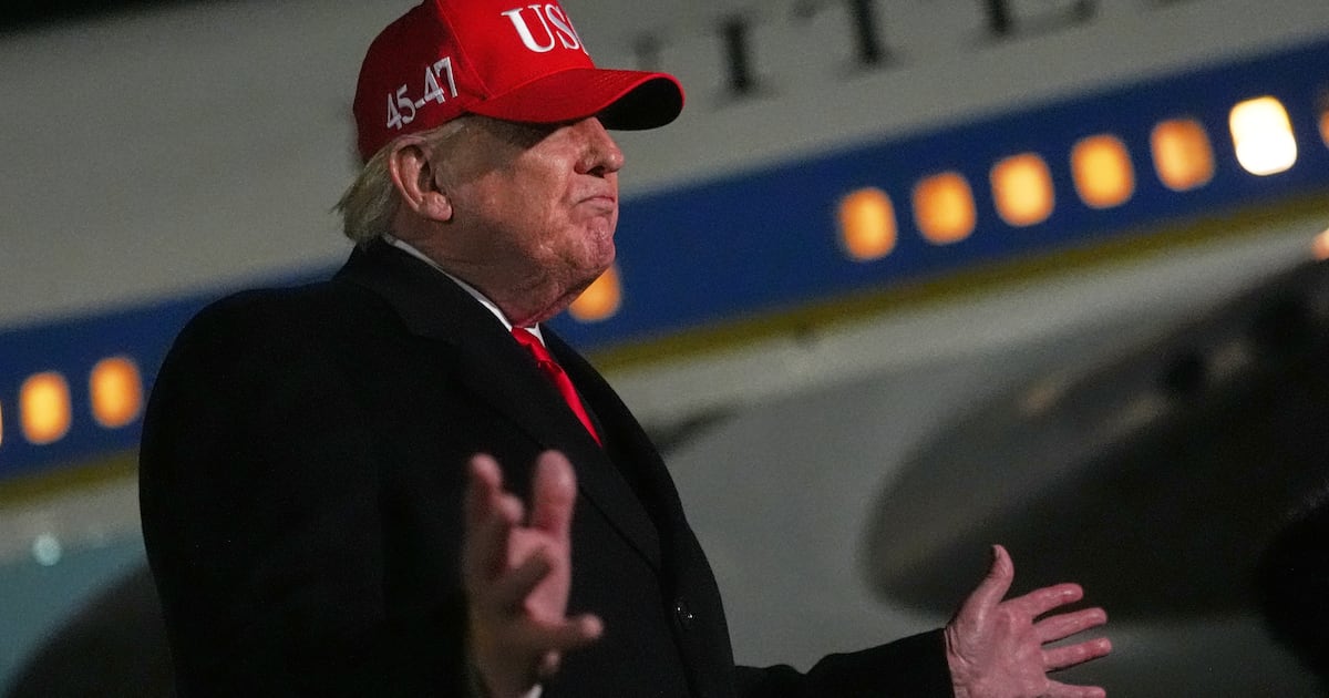 Trump to be briefed on new wave of ‘short, powerful’ strikes on Iran – The Irish Times