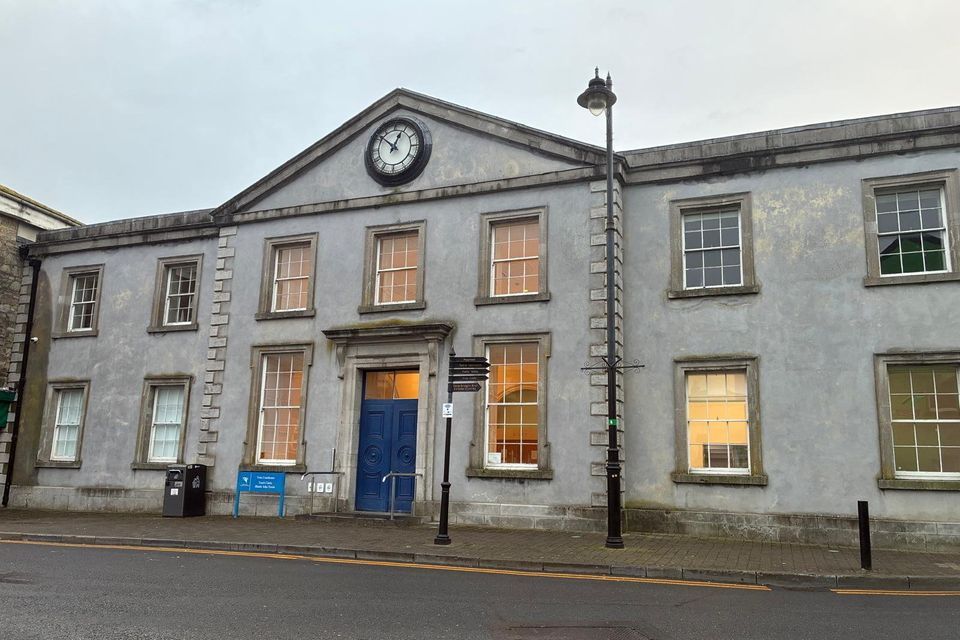 Trim Courthouse
