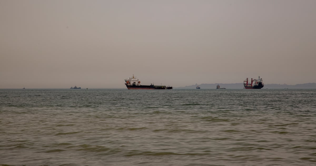 Iran seizes ships in Strait of Hormuz ahead of possible new peace talks – The Irish Times