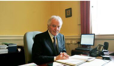 Rory O’Hanlon, former minister and ceann comhairle, dies aged 92 – The Irish Times