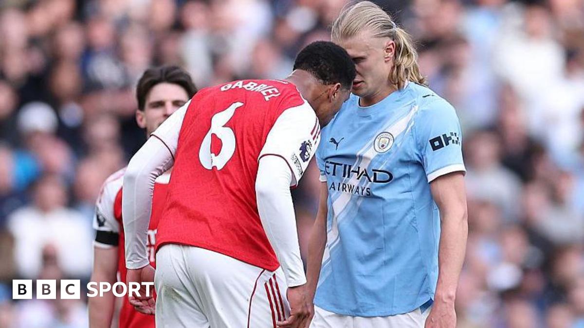 Gabriel appears to push his head into the face of Erling Haaland during the Premier League match between Manchester City and Arsenal at Etihad Stadium