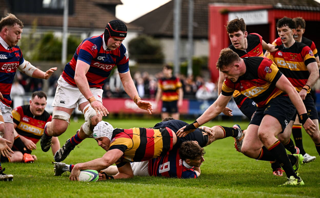 Lansdowne lock Juan Beukes reaches out to score Clontarf's opening try