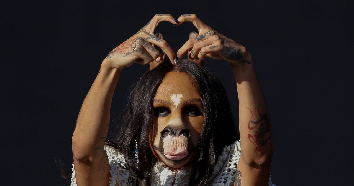 horsegiirL Announces Debut Album, New Single