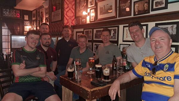 Stephen Carty, Clive Gillespie, Seán Farrell, Daithí Noone, Ian Cooney, Seán Cooney, Tomás Cooney and Conor McLoughlin enjoying some New York hospitality at the Long Hall pub, Manhattan, during the Rossies' recent visit to New York. 