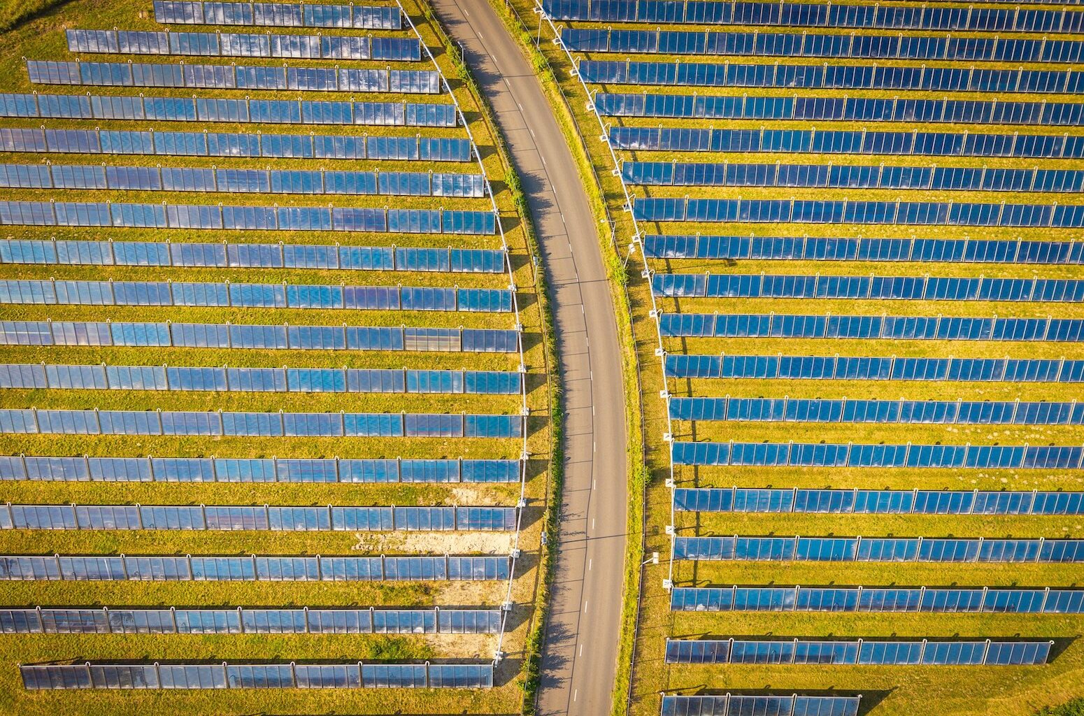 Clean energy pushes fossil-fuel power into reverse for ‘first time ever’