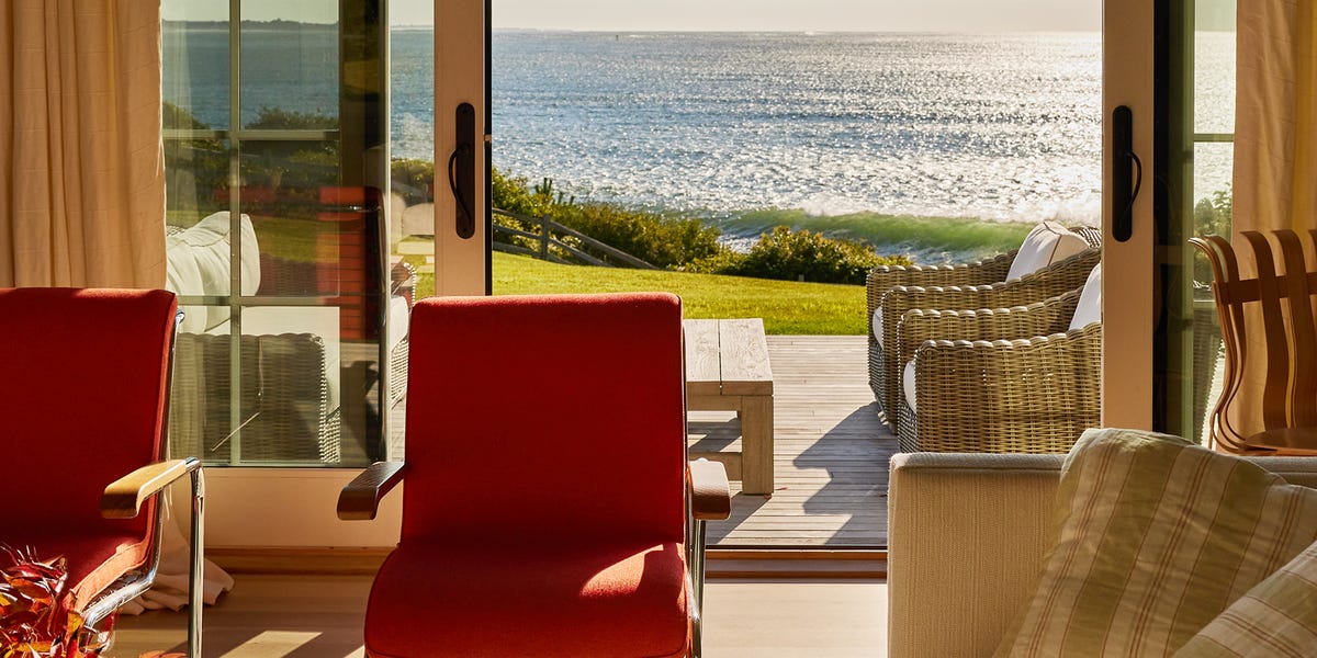 6 Coastal Design Trends That Make Any Home Feel Beachfront, According to Experts