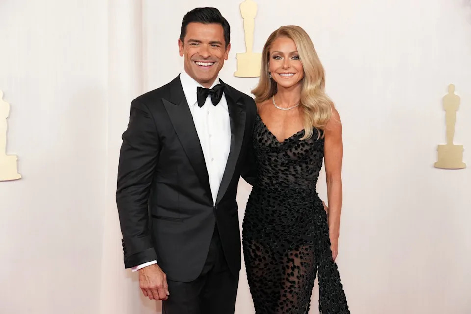 Mark Consuelos and Kelly Ripa attend the Academy Awards in Hollywood on March 10, 2024.Credit: Getty Images