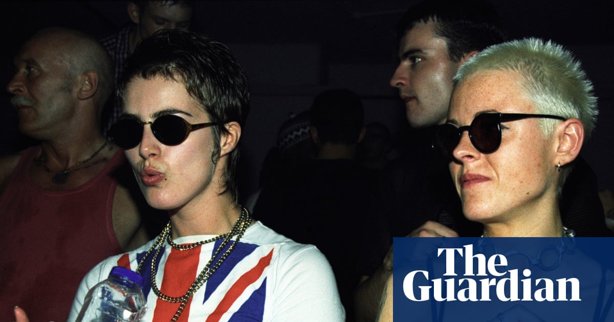 Back to the 90s: Tate exhibition to explore decade’s art and fashion | Exhibitions