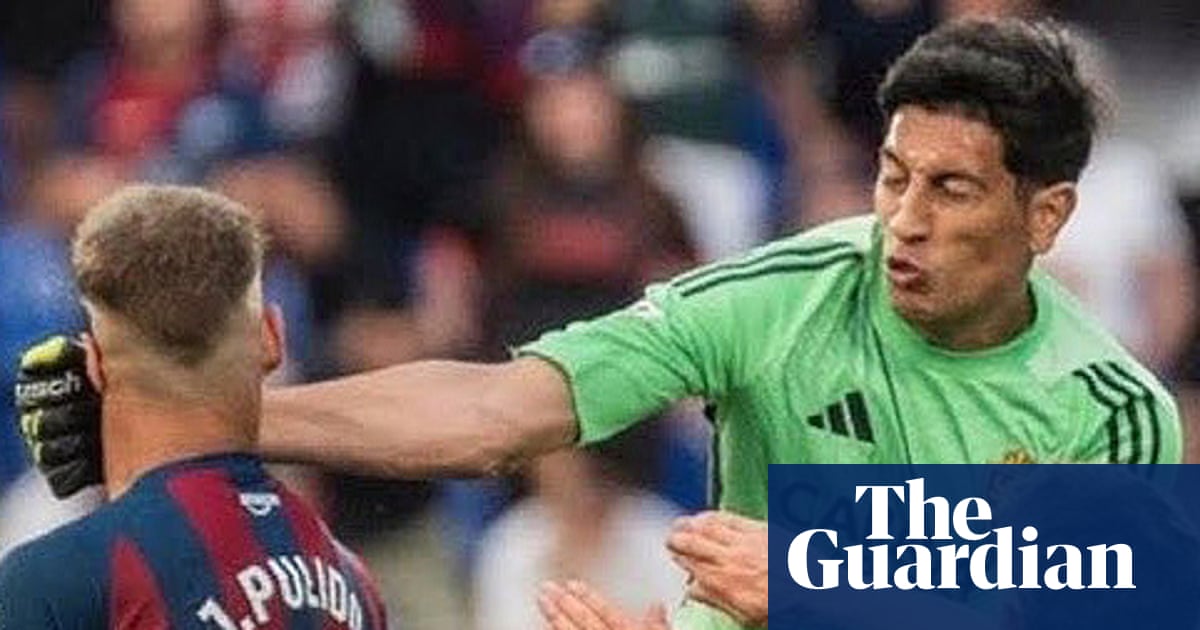 Real Zaragoza goalkeeper Andrada gets 13-game ban after punching opponent | Zaragoza