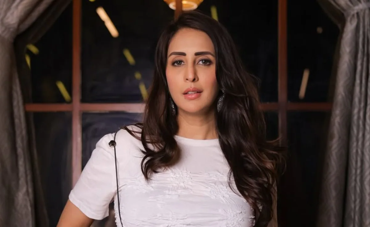 Chahatt Khanna Reveals She Takes No Medicines, Follows Ayurvedic Lifestyle