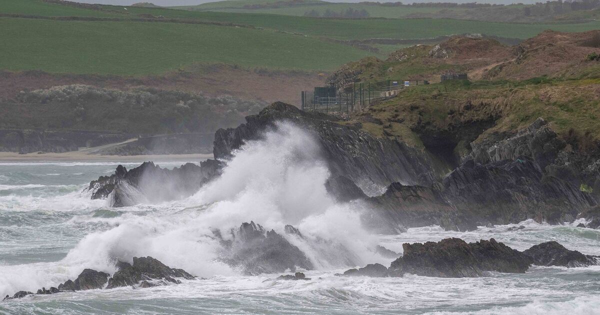 Storm Dave grounds flights as powerful winds continue to lash Ireland