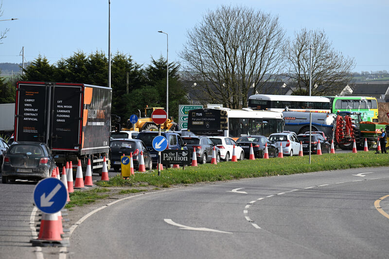 Traffic from the port at Ringaskiddy was stopped and commuters and buses travelling to and from Carrigaline experienced significant delays. Picture: Larry Cummins 5pm Wednesday.