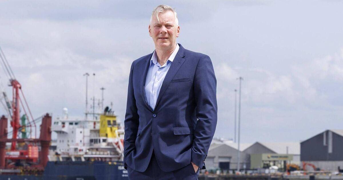 Café owned by partner of blocked Foynes Port CEO delivered food to protesters