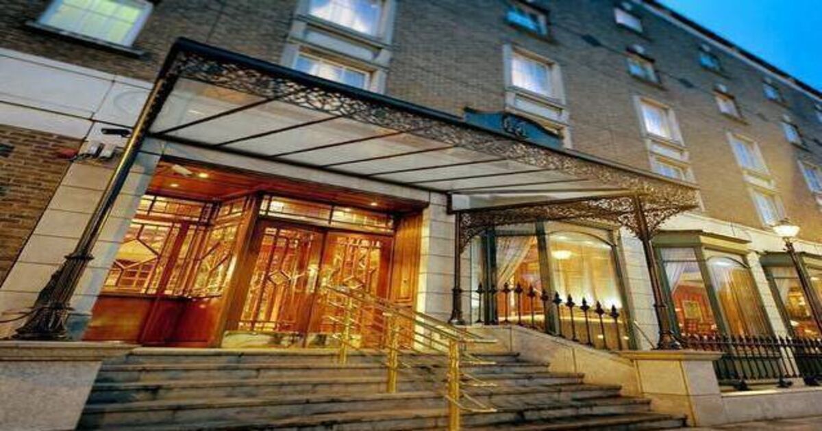 Hotelier fighting against going to arbitration in bitter row with sons