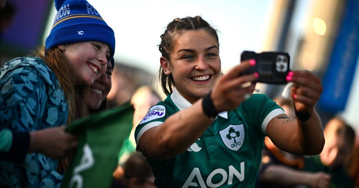 Ireland reward record-breaking crowd with first half blitz