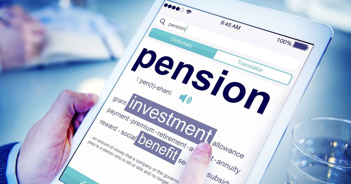 Two dozen ex-ministers and civil servants yet to start paying off incorrect pension deductions