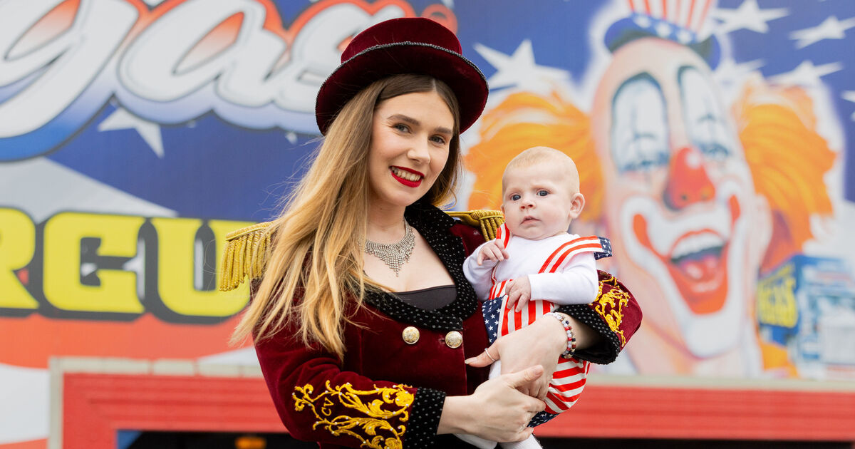 Circus ringmistress resumes work weeks after giving birth