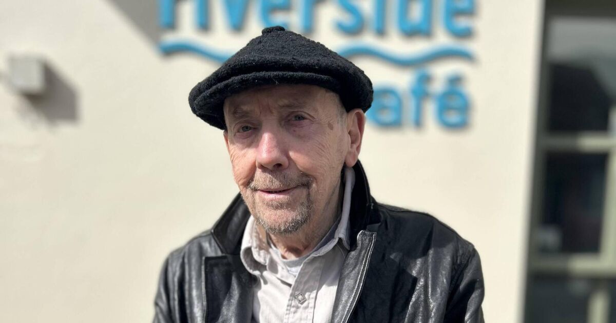 Cork-based photographer John Minihan talks Beckett, Athy, and his battle with cancer 