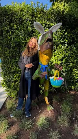 Jennifer Garner with pink lipstick on EasterCredit: Instagram/Jennifer Garner