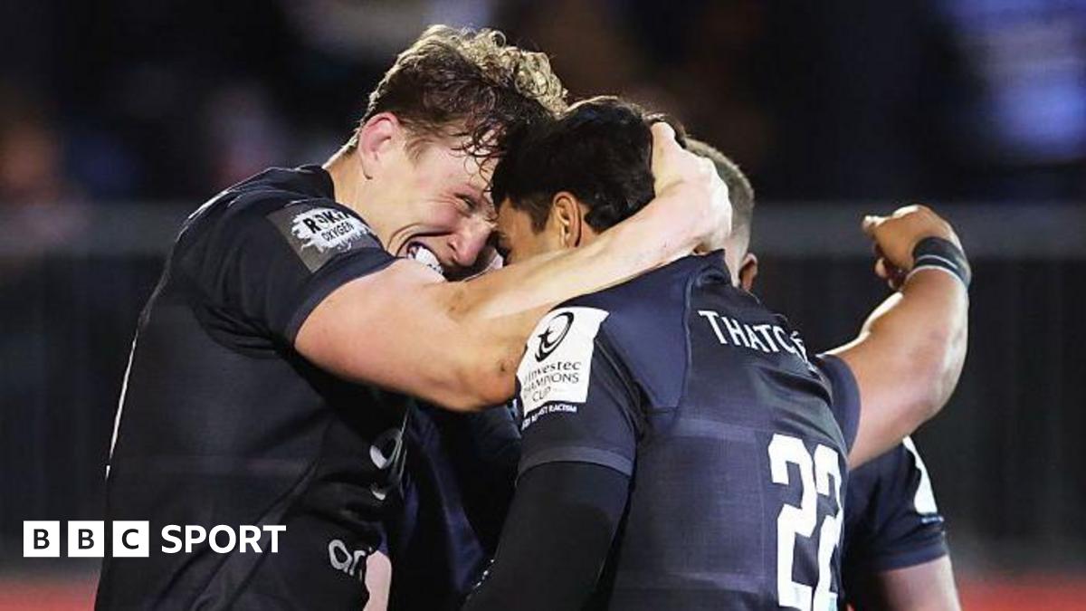 Bath replacement Kepu Tuipulotu scores one of his side's six tries