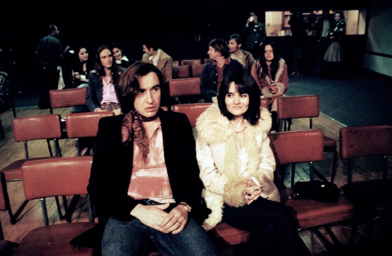 Steve Coogan and Shirley Henderson as Tony and Lindsay Wilson in 24 Hour Party People.