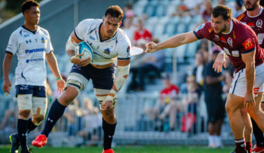 In-demand prop De Lutiis rebuffs Ireland to commit to Australia