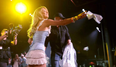 Sydney Sweeney Throws Underwear Into the Crowd During Her Surprise Stagecoach Appearance