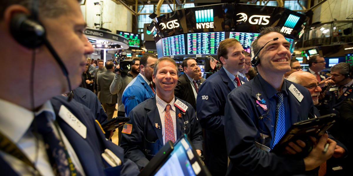 Why Now Is the Perfect Time to Load up on the AI Stocks in the Mag 7