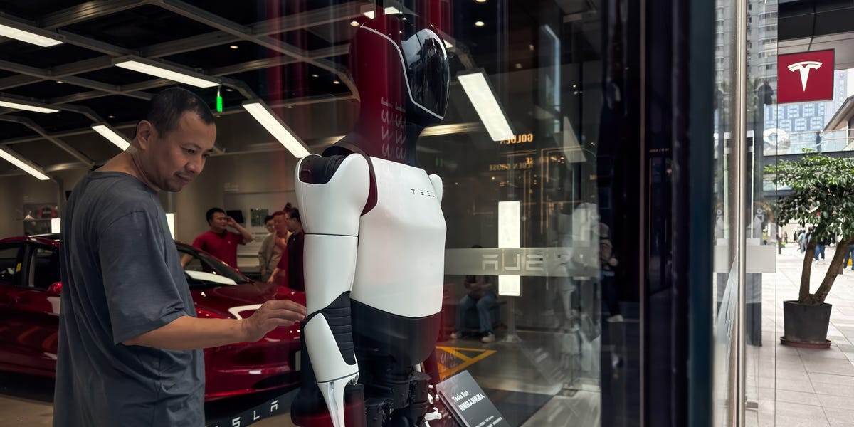 Tesla Slips Mysterious $2 Billion AI Hardware Deal Into Latest Filing