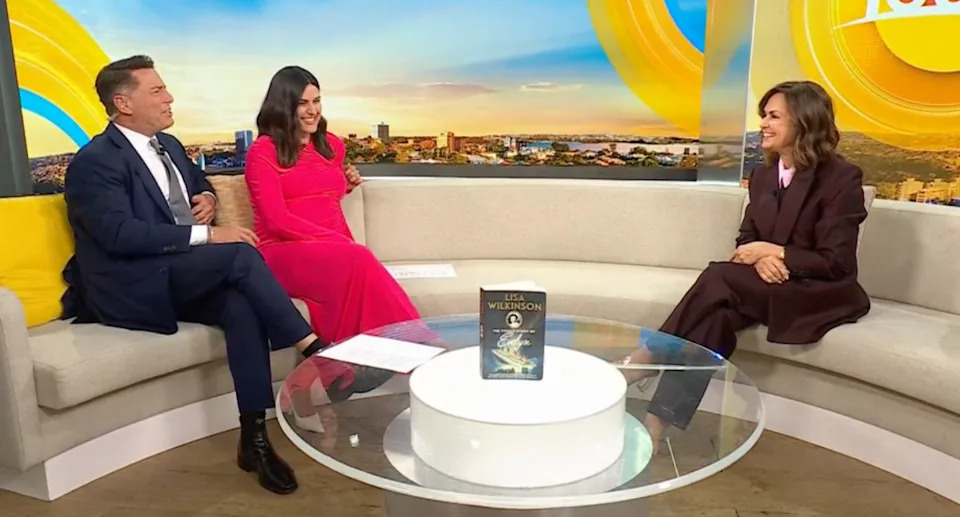 Lisa Wilkinson was all smiles as she promoted her new book on the Today show with Karl and Sarah. Source: Channel 9