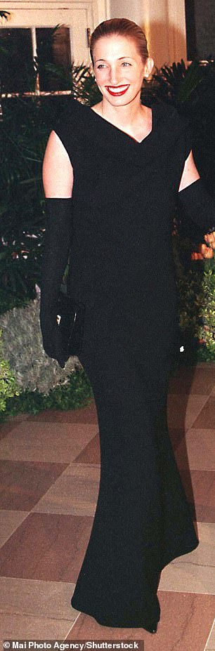 Carolyn at The White House in 1998 with an identical neckline