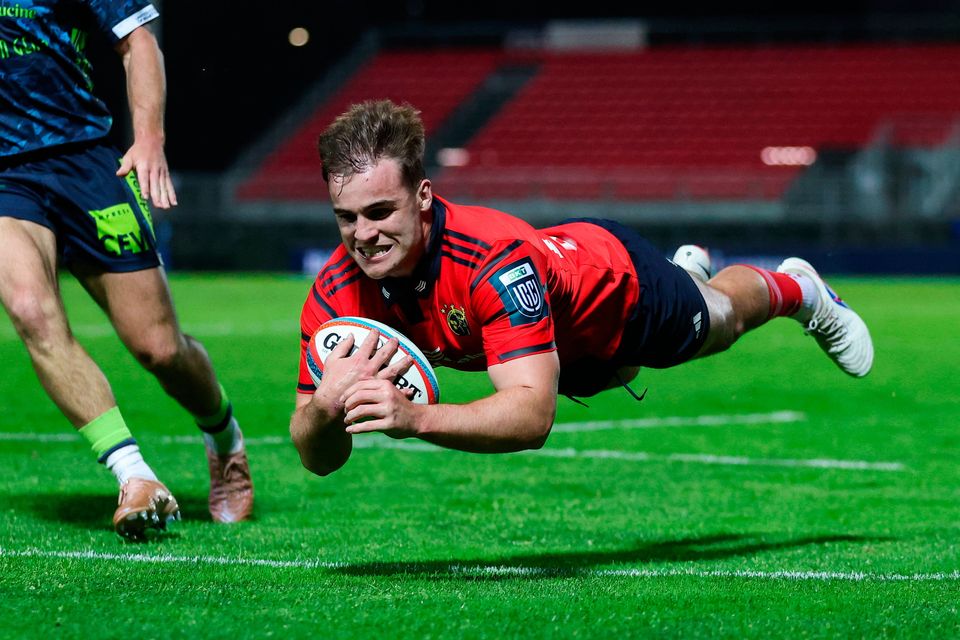 Alex Kendellen of Munster scores a try during the United Rugby Championship match against Benetton in Treviso, Italy. Photo by Tim Rogers/Sportsfile