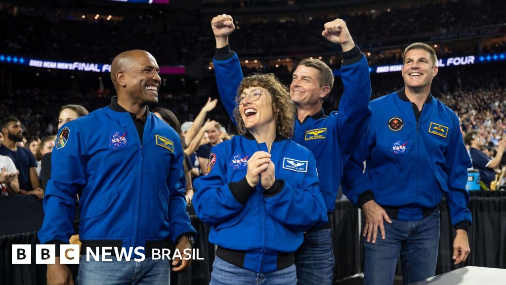 Quem são os 4 astronautas que viajam rumo à Lua na Artemis 2 - e o que estão levando com eles no foguete