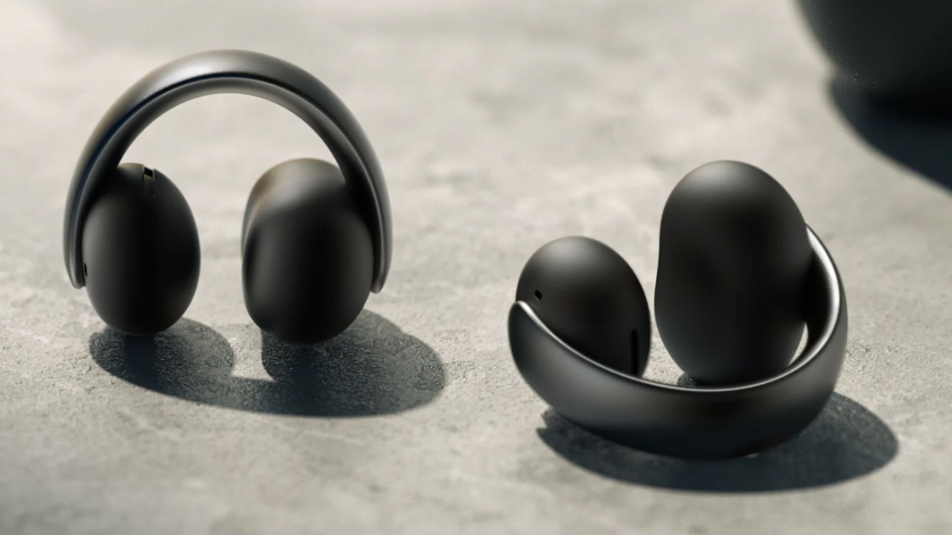 A photograph of the Anker Soundcore AeroClip.