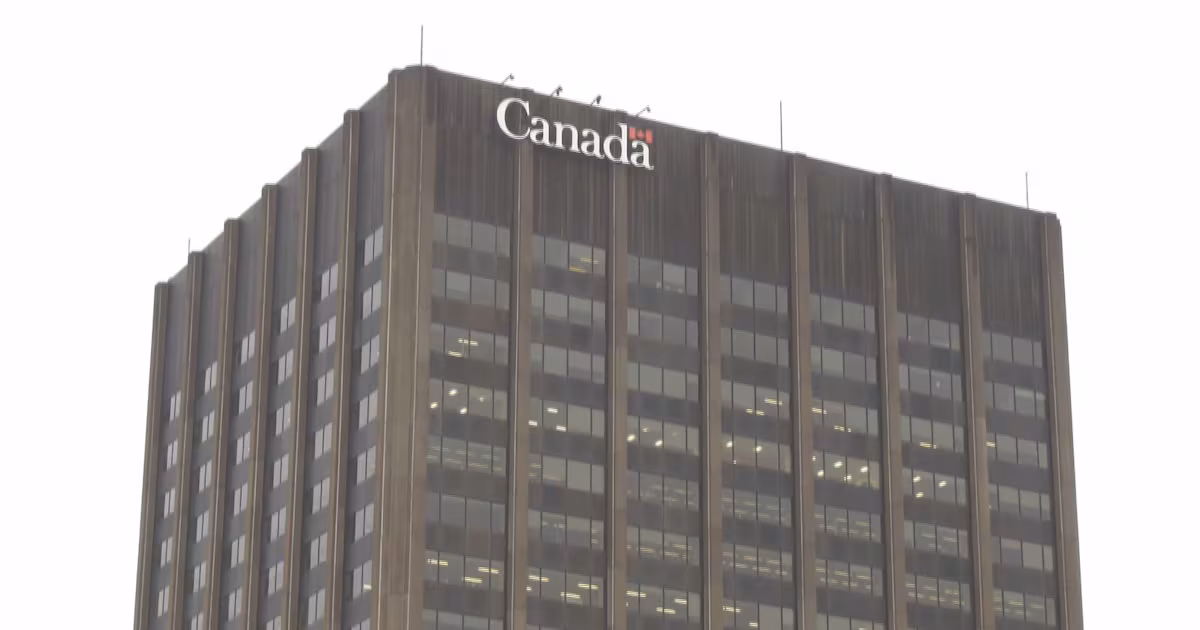 Thousands of federal public servants apply for early retirement - CTV News